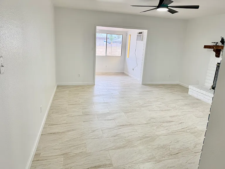 5817 W Tierra Buena Ln — Photo 7