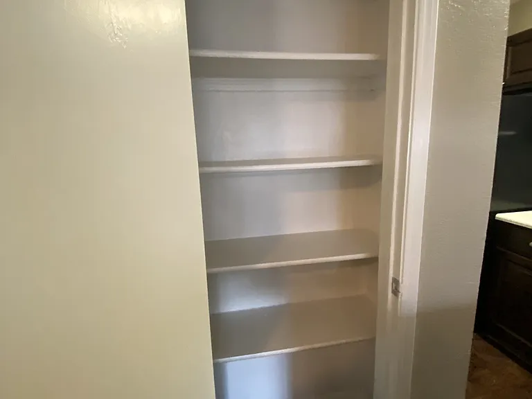 Walnut Creek Apartments — Photo 28