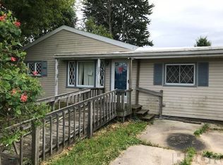 207 McLean St, Fostoria, OH 44830