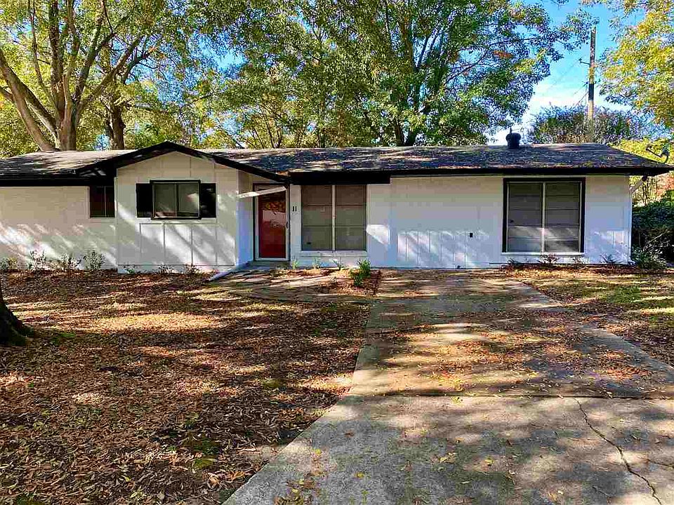 1st image of 11 Juniper Ln