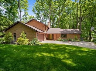 3021 Harriett Rd, Stow, OH 44224