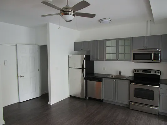 Rented by Easy Rental LLC | media 39