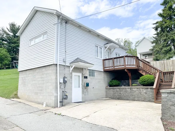 903 California Ln, Jeannette, PA 15644