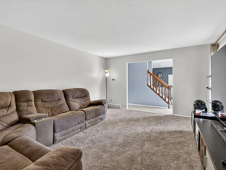 10468 Cliffwood Rd — Photo 10