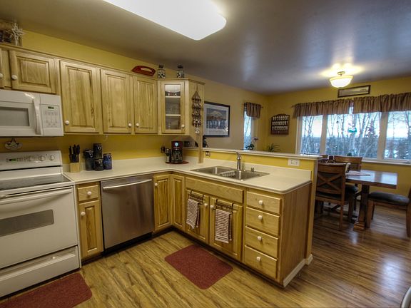 2nd image of 1024 W Chena Hills Dr
