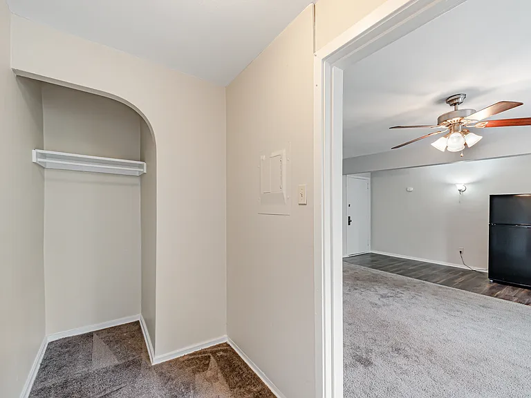 Palm Garden Apartments — Photo 19