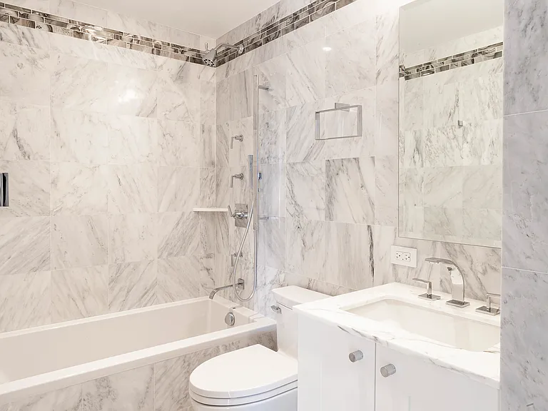 30 W 63rd St #31MNO — Photo 15