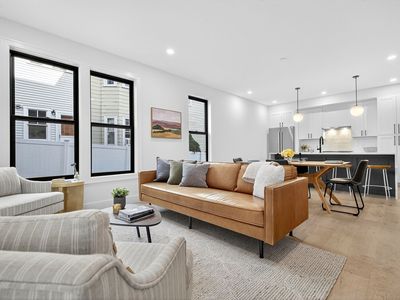 69 Clarendon Ave #A, Somerville, MA, 02144