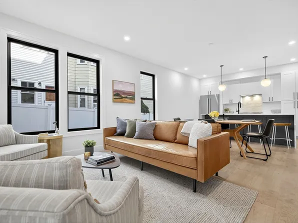 69 Clarendon Ave #A, Somerville, MA 02144