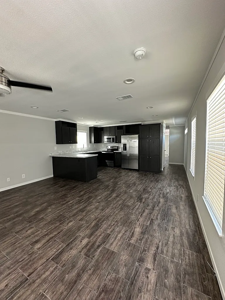 2 bed, 1224 sqft, $1,599 — Photo 4