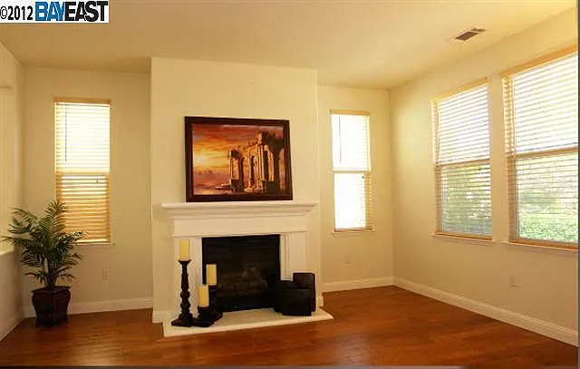 3163 Ashbrook Ln — Photo 4