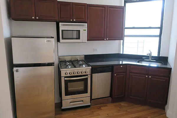 Rented by Platinum Properties | media 22