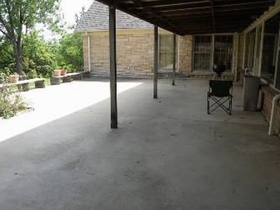 3rd image of 2118 NW Atlanta Ave