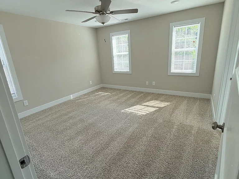 416A Oak St — Photo 2