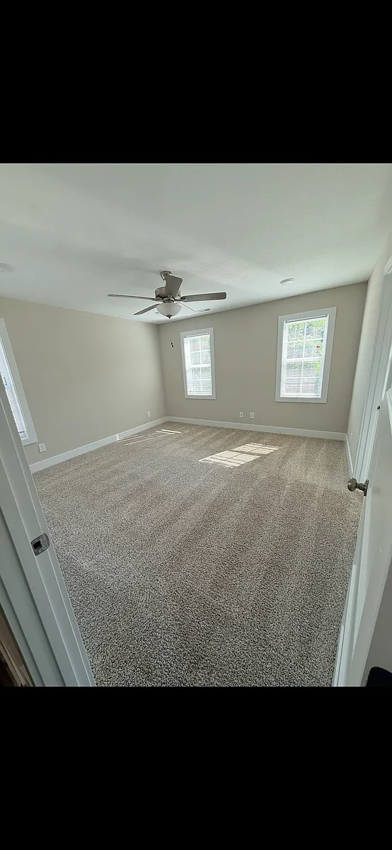 Building Photo - 416A Oak St
