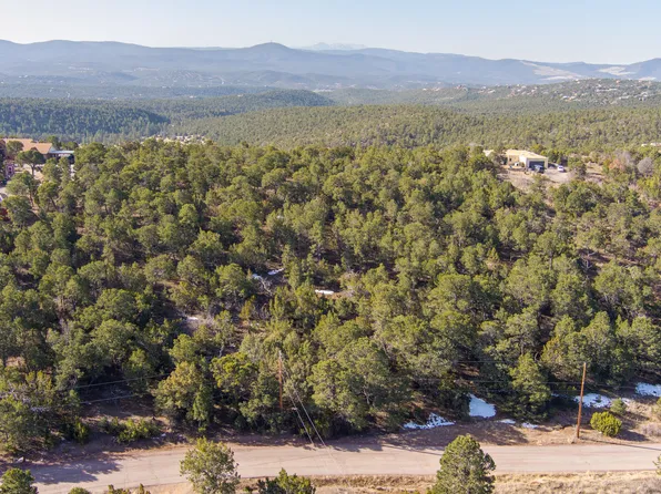 172 Pinon Trl, Cedar Crest, NM 87008