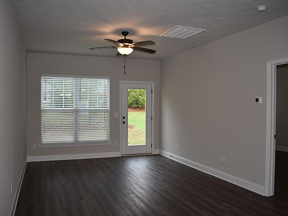 2nd image of 560 Hardy Point