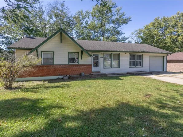 304 Morningside Dr, Richmond, MO 64085