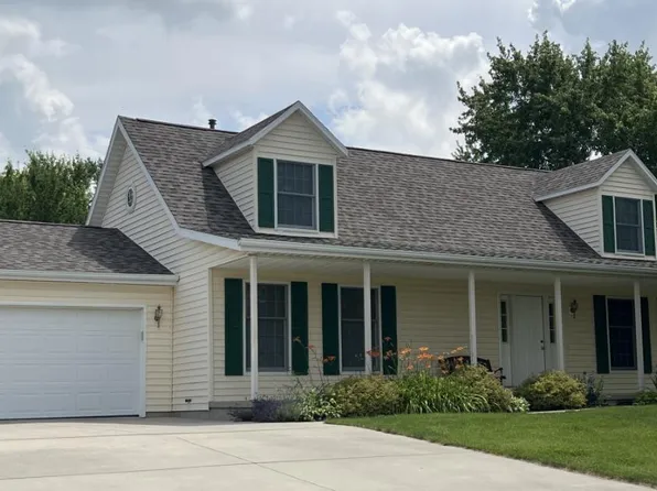 1013 Cherokee Xing, Wapakoneta, OH 45895