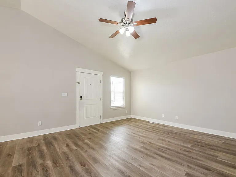 1791 E Tumwater Ln — Photo 5