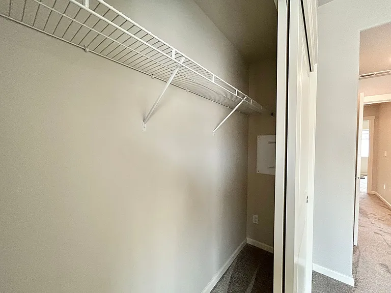 7211 NW Eleanor Ave — Photo 46
