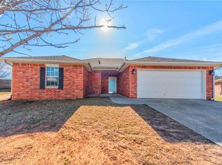 1915 Ridge Crest Dr, Shawnee, OK 74804