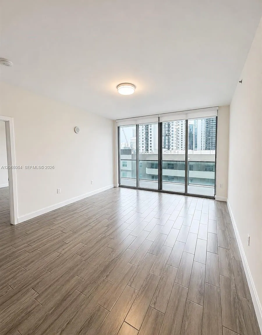 The Axis On Brickell Ii C — Photo 4