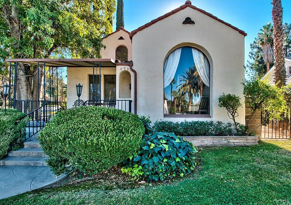 1st image of 203 W Cypress Ave