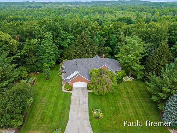 5th image of 5429 Grand Valley Ct NE