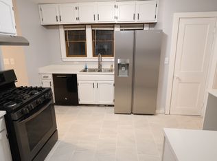 40 Norfolk St #1, Springfield, MA 01109