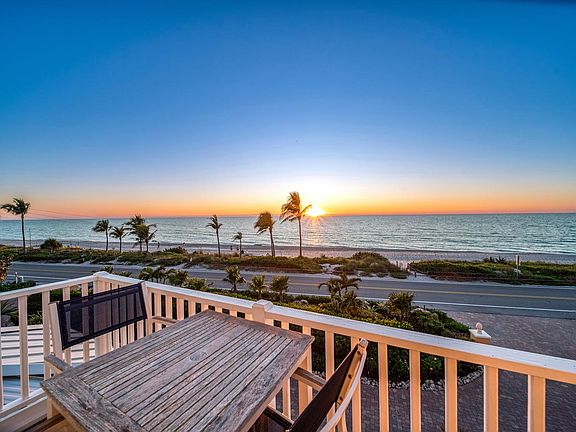 3rd image of 15553 Captiva Dr #B