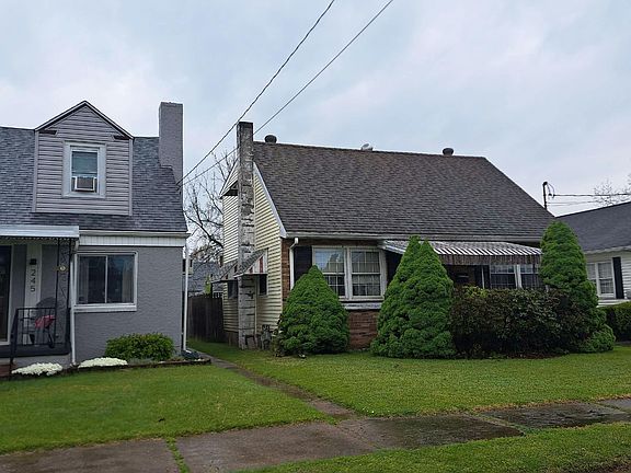 3rd image of 243 Sullivan St