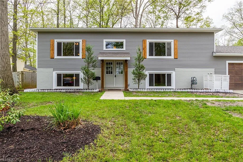 106 Northwood Hollow Ct photo 1