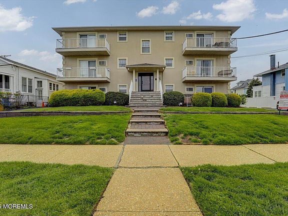 2nd image of 302 5th Avenue #10