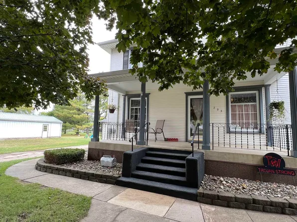 201-203 S Depot St, Lawler, IA 52154