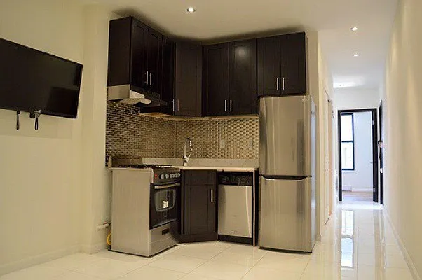 Rented by Walter & Samuels Inc | media 15