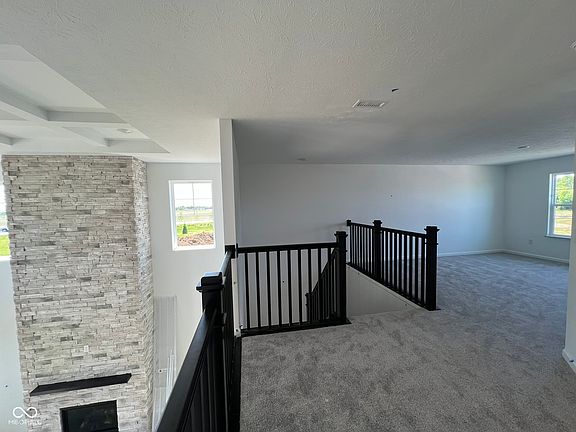 5th image of 474 Tess Blvd