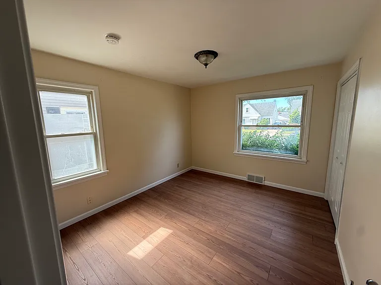 2701 Lincoln Ave — Photo 9