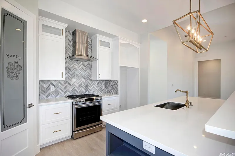 Thumbnail 17