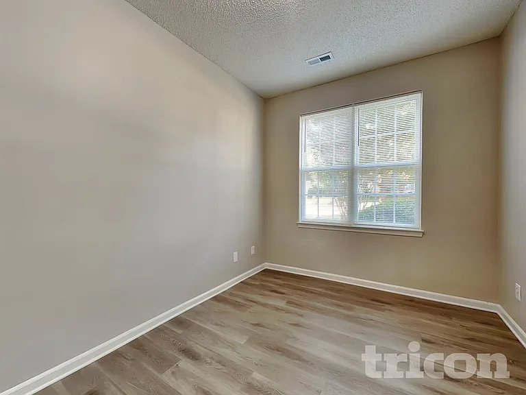309 Patrick Ave SW — Photo 11