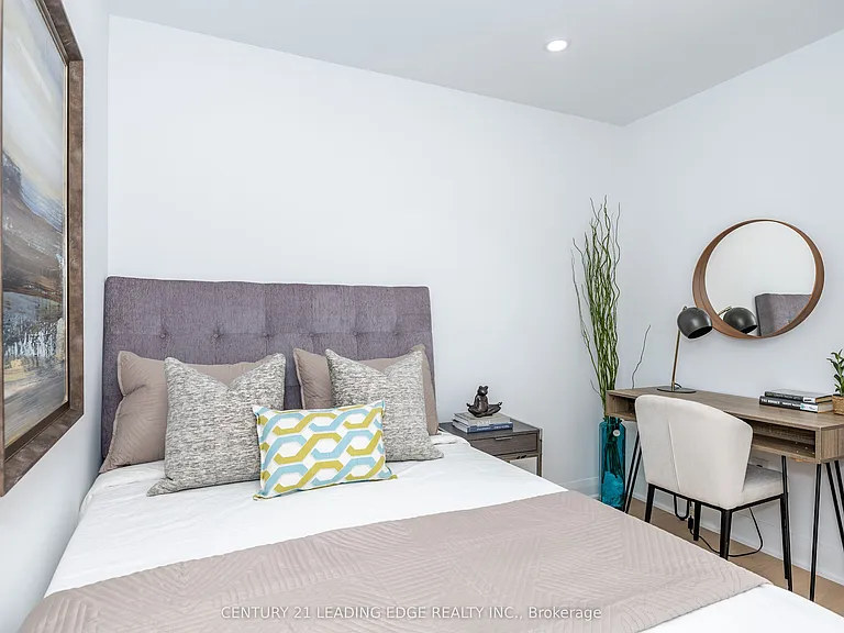 12 Marigold Ave — Photo 24