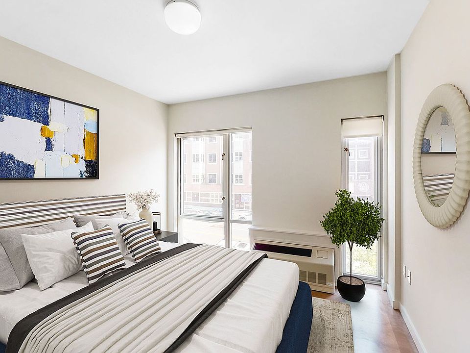 1st image of 4857 Broadway APT 5C
