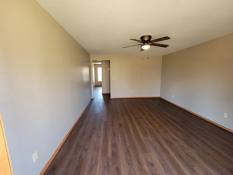410 S Thompson St #D — Photo 12
