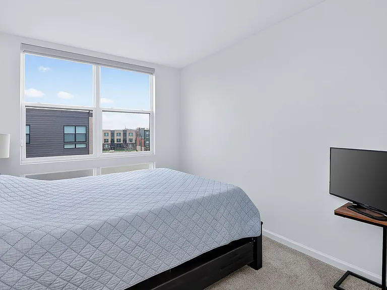 2213 Venture Dr — Photo 20
