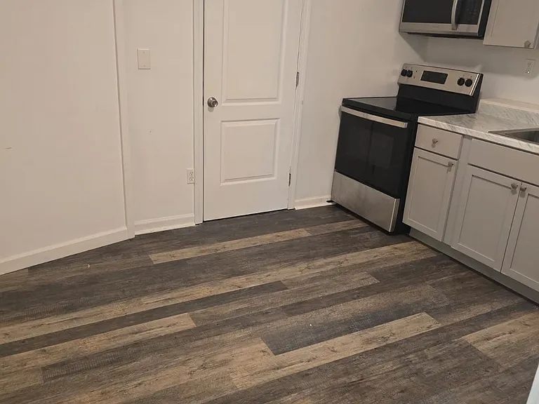 46 Anton Dr — Photo 2