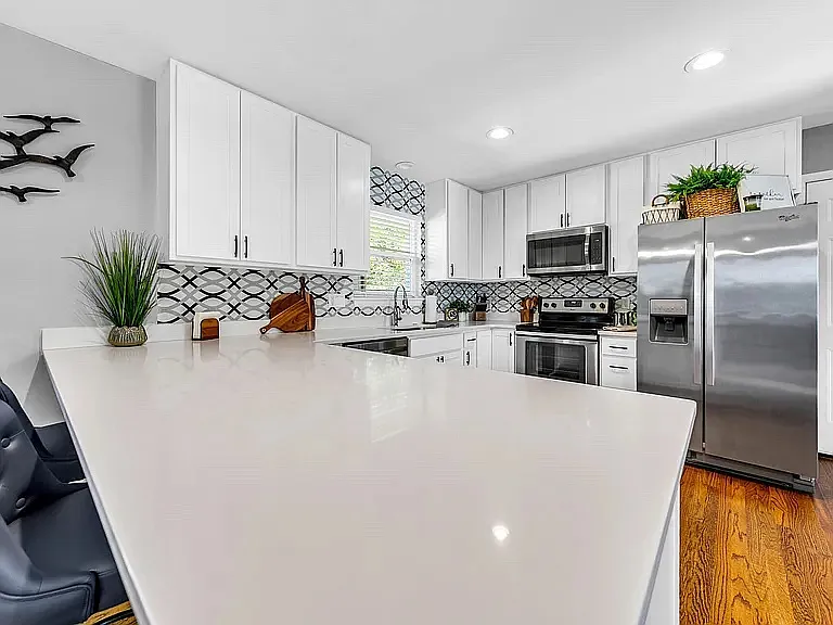 31 Maple Ave — Photo 20