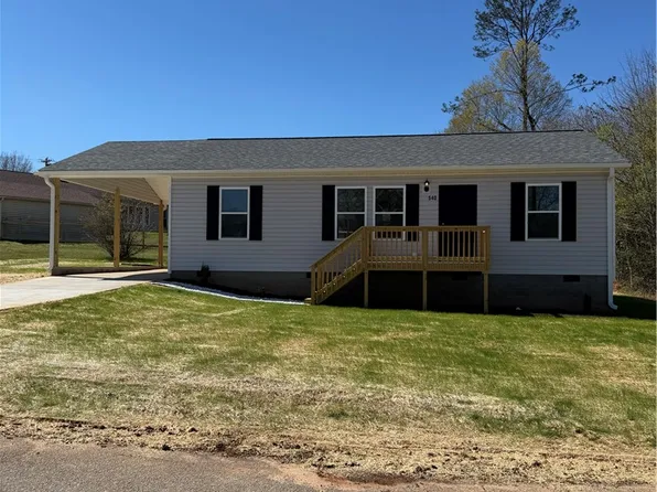 540 E South 5th St, Seneca, SC 29678