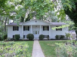 2915 Walkup Dr, Knoxville, TN 37918