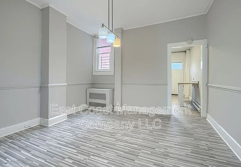 1514 E Federal St — Photo 7