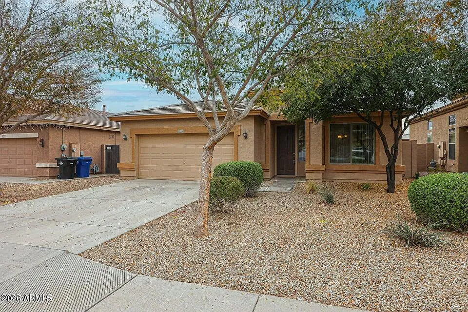 4 bed, 2.0 bath, 2011 sqft, $2,200 — Photo 4